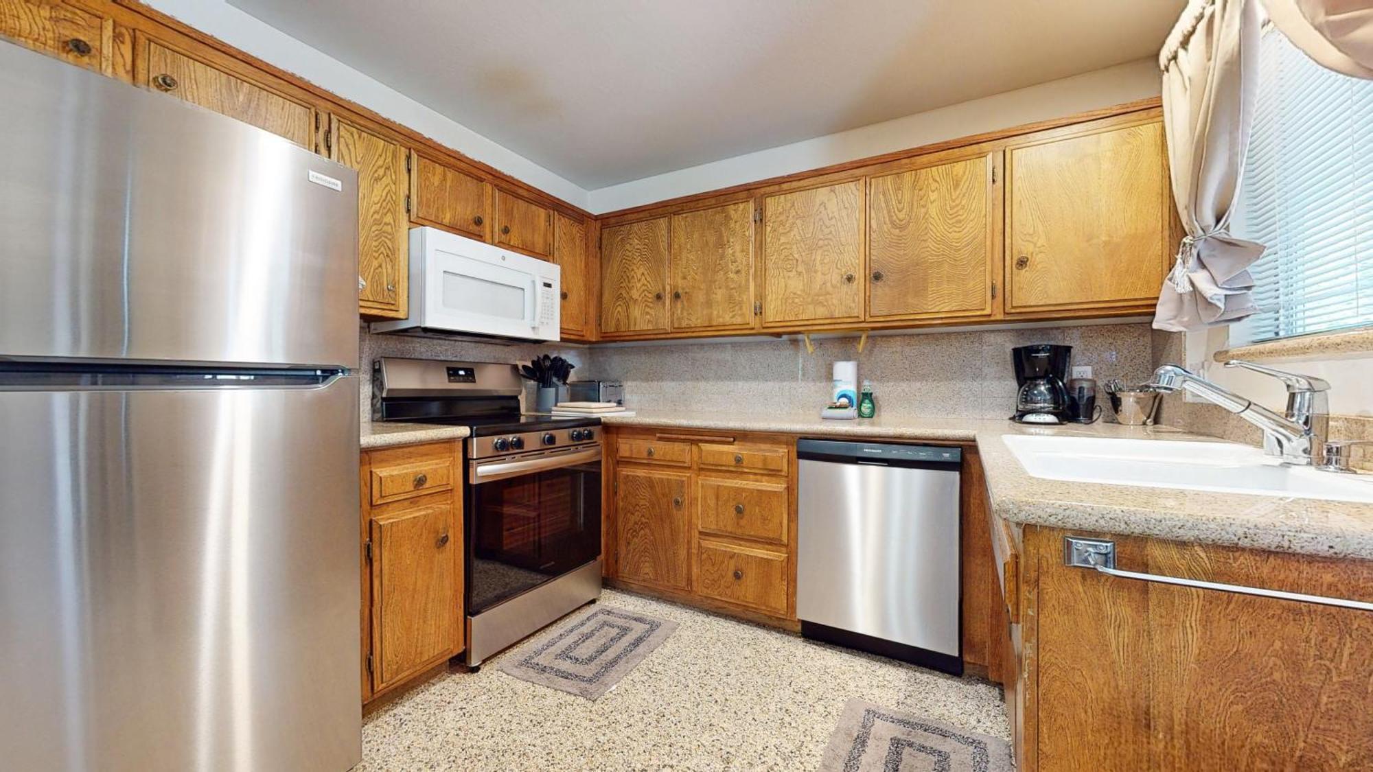 Mammoth Estates Deluxe 2 Bedroom Apartment *